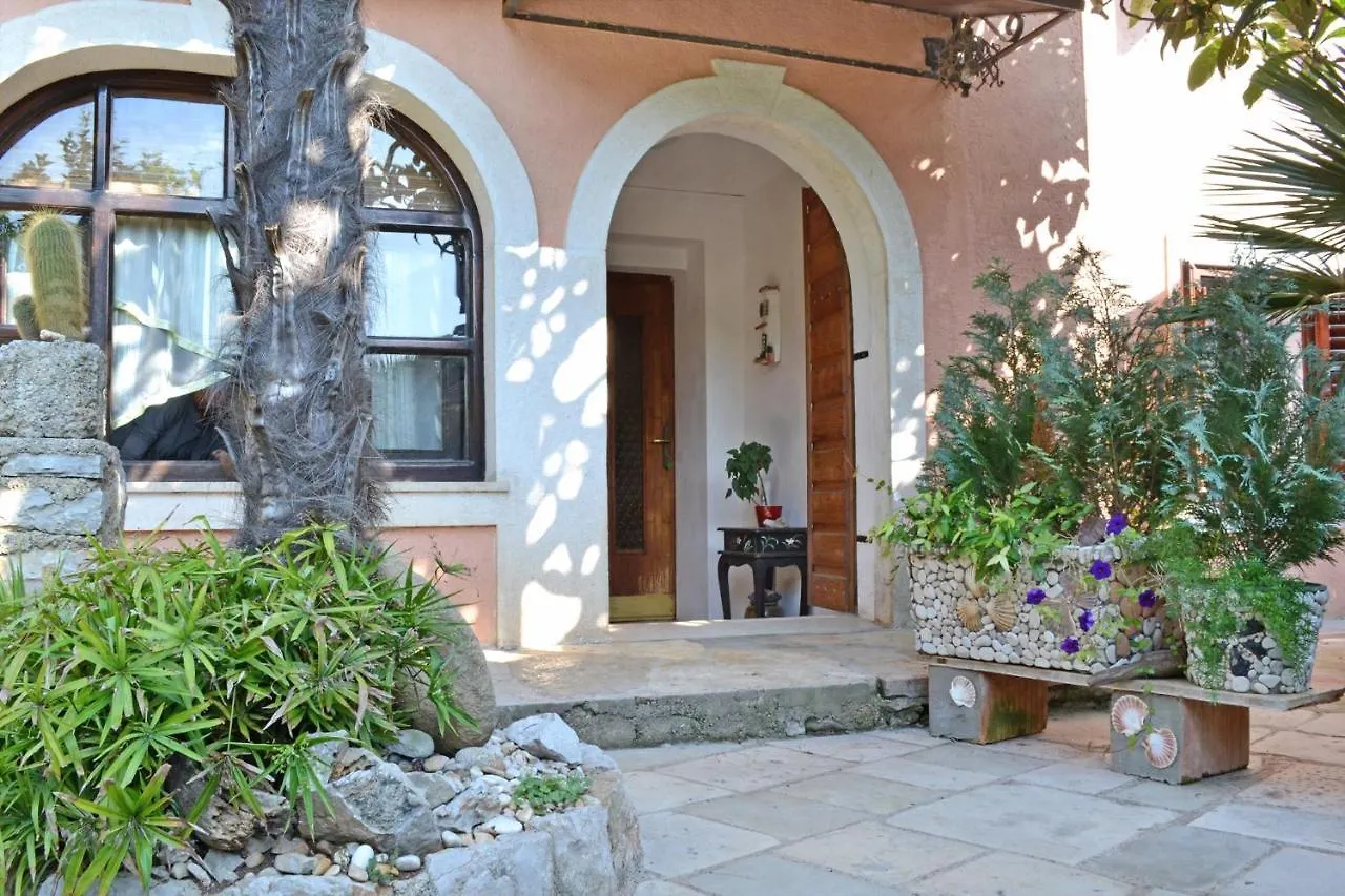 Apartments With A Parking Space Veli Losinj, Losinj - 8029